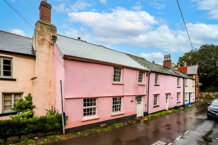 3 Bedroom Cottage To Rent In Combeinteignhead, Newton Abbot, TQ12