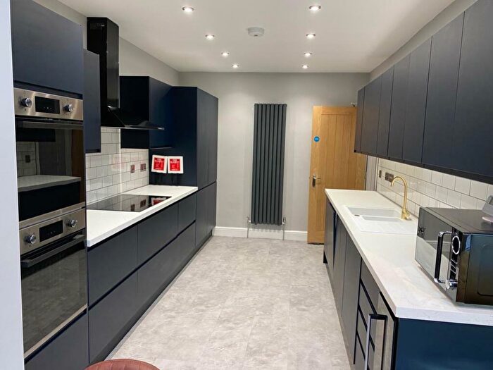 6 Bedroom Semi Detached House To Rent In Abbey Street, Nottingham, Nottinghamshire, NG7