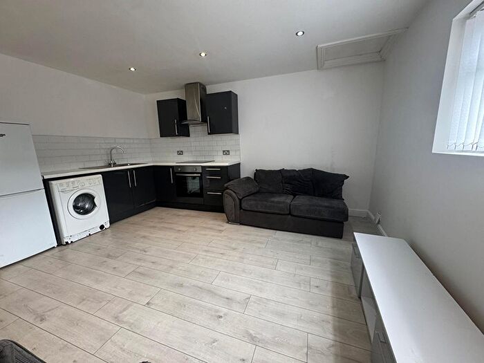 2 Bedroom Flat To Rent In Picton Road, Liverpool, L15
