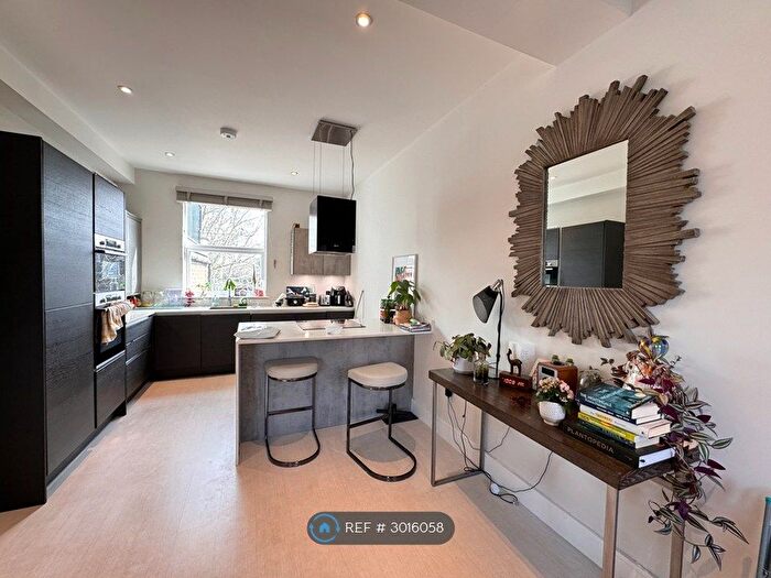 2 Bedroom Flat To Rent In Brackenbury Road, London, W6