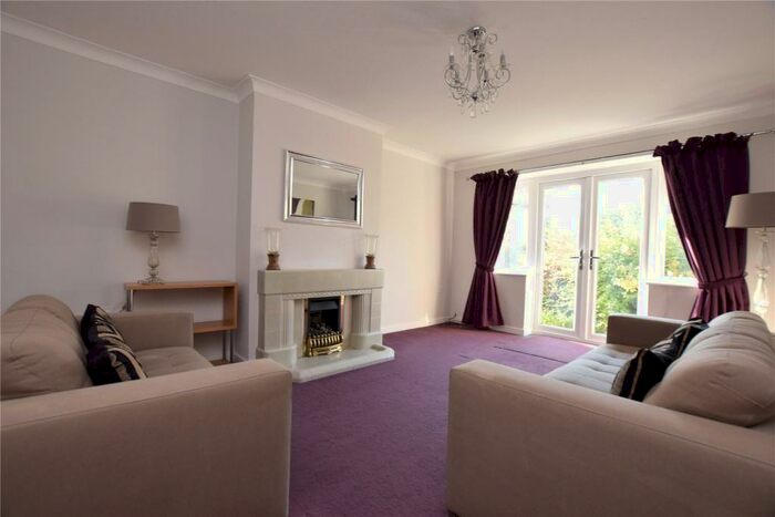 2 Bedroom Apartment To Rent In Ivy Court, Church Lane, Leeds, West Yorkshire, LS7