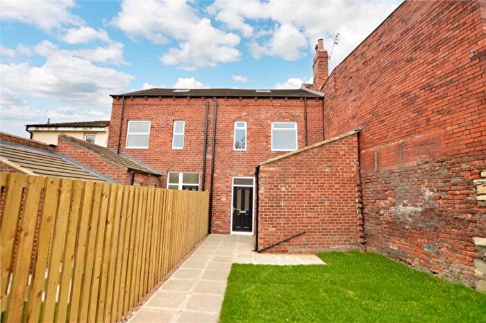 2 Bedroom House For Sale In High Street, Kippax, Leeds, West Yorkshire, LS25