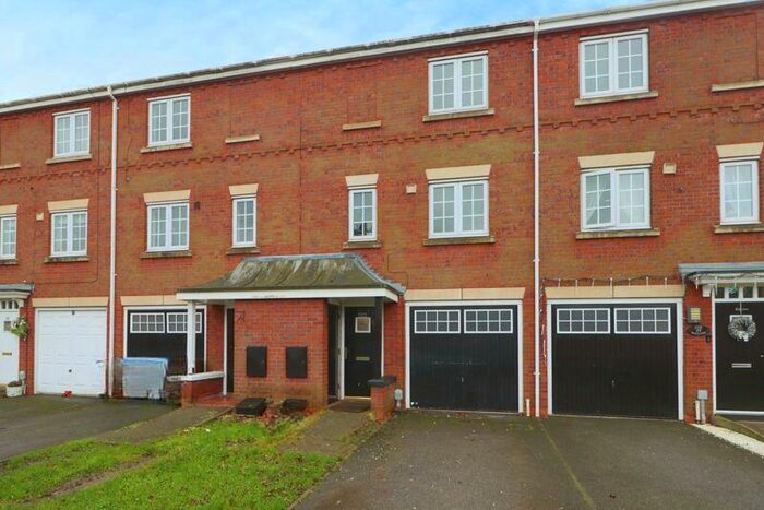 3 Bedroom Terraced House To Rent In The Willows, Hull, HU7
