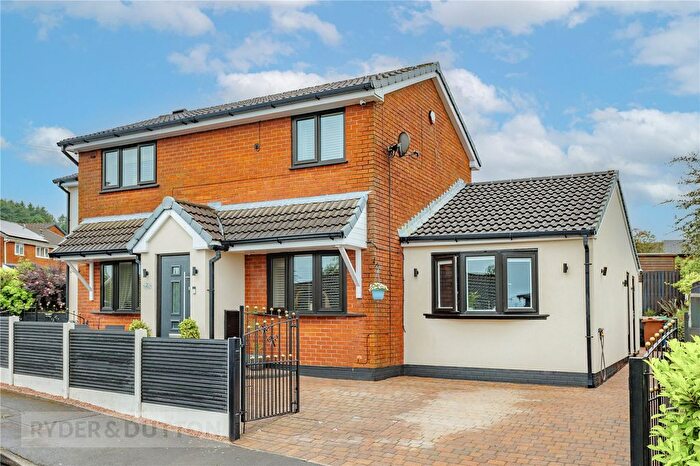 4 Bedroom Detached House For Sale In Clipsley Crescent, Moorside, Oldham, OL4