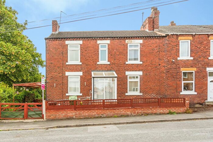 3 Bedroom Semi-Detached House For Sale In Brick Street, Wakefield, WF2