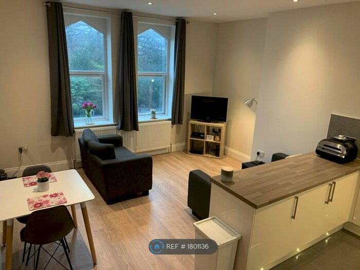 2 Bedroom Flat To Rent In Spring Road, Leeds, LS6