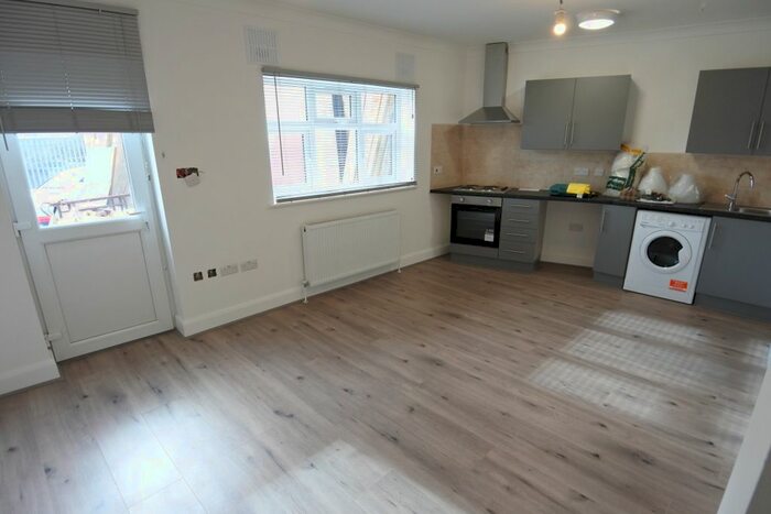 1 Bedroom Flat To Rent In Burnley Road, Dollis Hill NW10
