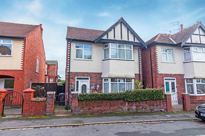 3 Bedroom Detached House For Sale In Hawesside Street, Southport, PR9