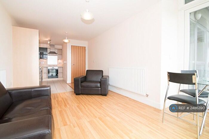 1 Bedroom Flat To Rent In Langley Walk, Birmingham, B15