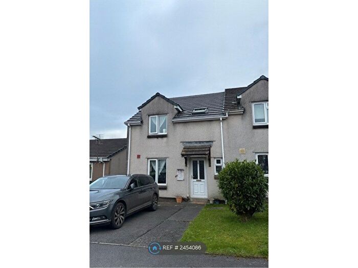 3 Bedroom Semi-Detached House To Rent In Nant Y Dderwen, Drefach, Llanelli, SA14