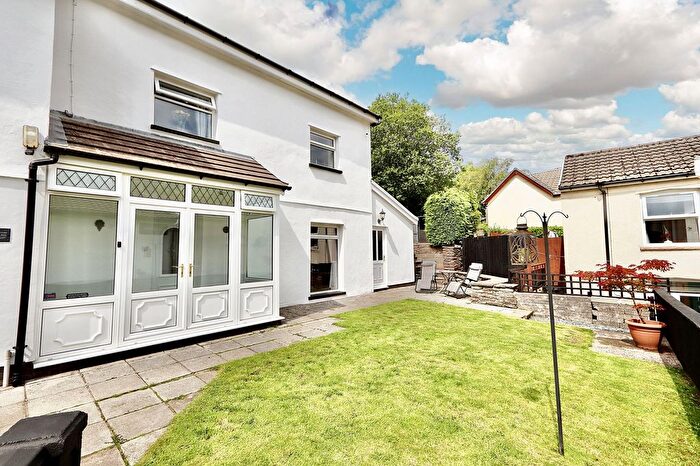 4 Bedroom Detached House For Sale In Edwards Row, Deri, CF81