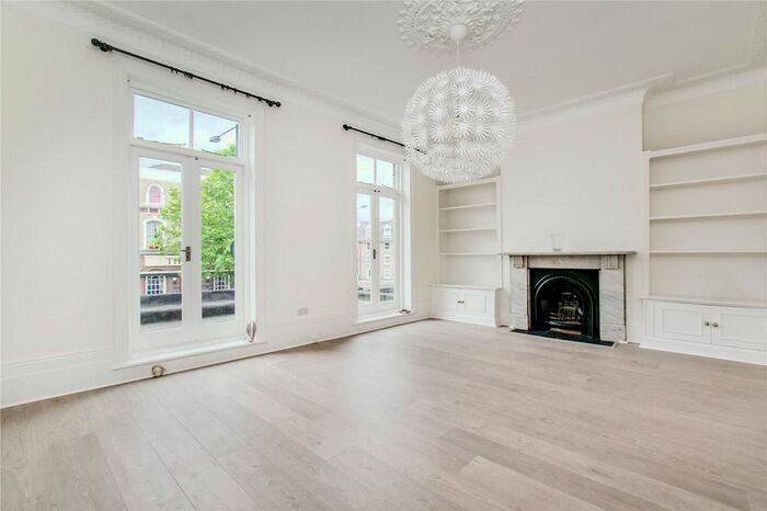 3 Bedroom Flat To Rent In Shepherds Bush Road, London, W6