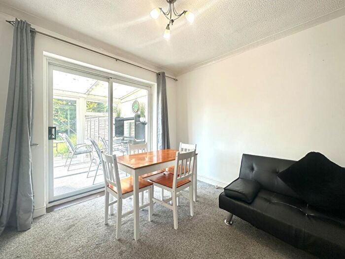 2 Bedroom End Of Terrace House To Rent In Shirestone Road, Stechford, B33