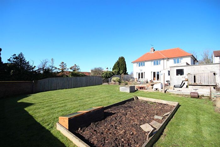 4 Bedroom Property For Sale In Main Street, Brandesburton, YO25