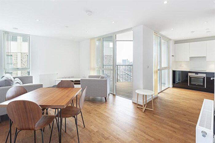 2 Bedroom Apartment To Rent In Discovery Tower, Canning Town, E16