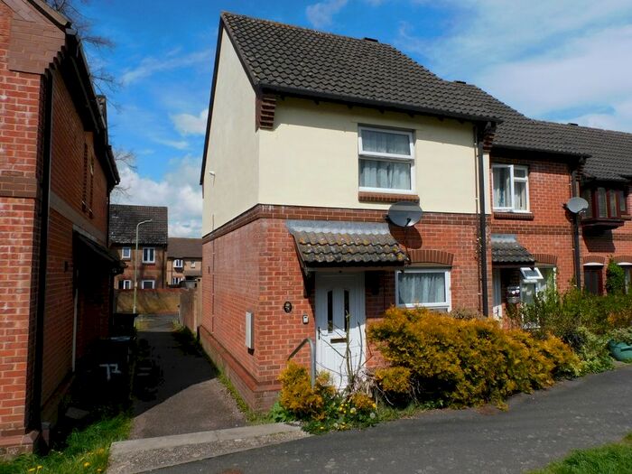 2 Bedroom End Of Terrace House To Rent In North Street, Axminster, EX13