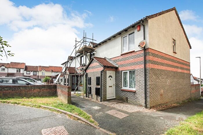 2 Bedroom Terraced House To Rent In Washbourne Close, Plymouth, PL1
