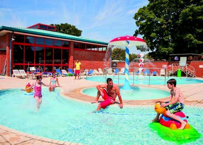 2 Bedroom Park Home For Sale In St. Leonards, Ringwood, BH24