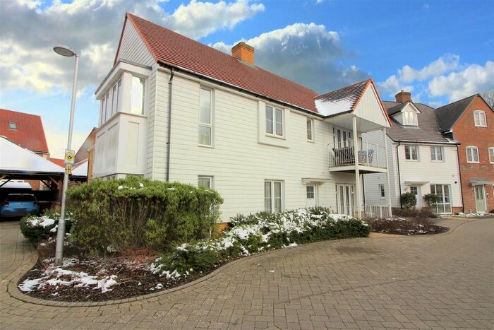 2 Bedroom Flat To Rent In Ronald Eastwood Row, Ashford, Kent, TN23