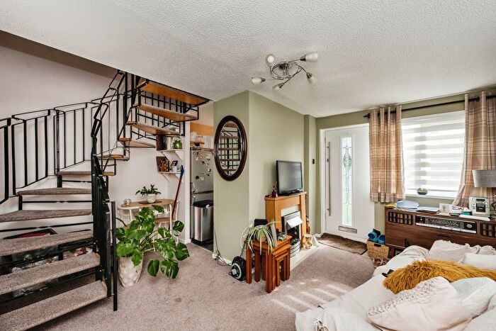 1 Bedroom End Of Terrace House For Sale In Bronwydd, Birchgrove, Swansea, SA7