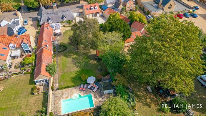7 Bedroom Cottage For Sale In Peterborough Road, Castor, PE5