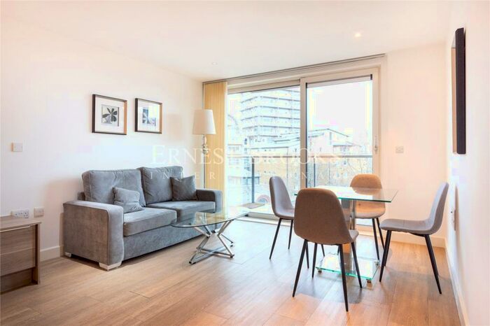 2 Bedroom Apartment To Rent In Sirius House, Marine Wharf, Canada Water, SE16
