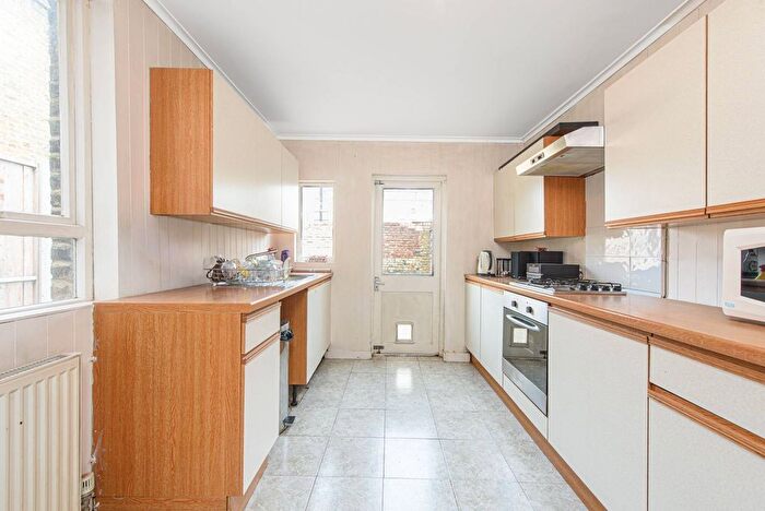 2 Bedroom Terraced House For Sale In Percy Road, North Finchley, London, N12