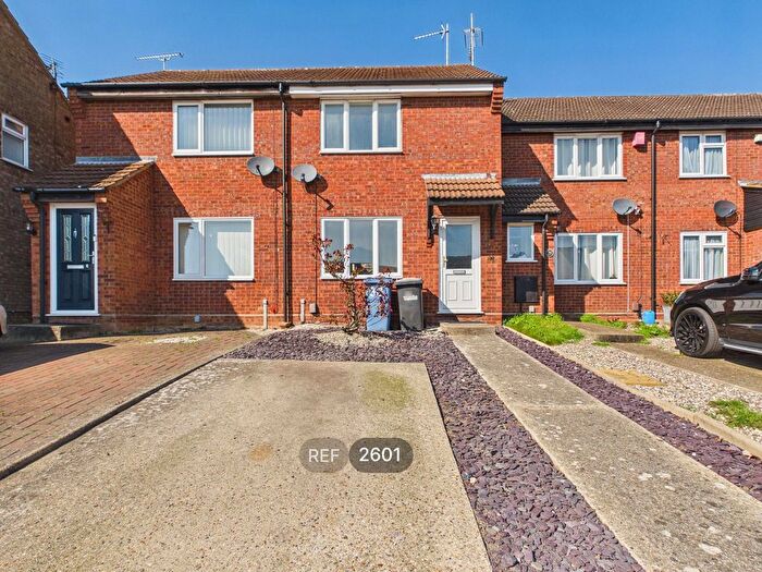 2 Bedroom Property To Rent In Sycamore Close, Ipswich, IP8