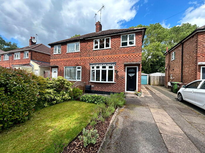 3 Bedroom Semi-Detached House For Sale In Hurdis Road, Shirley, B90