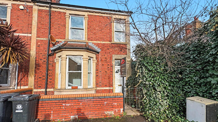 3 Bedroom End Of Terrace House To Rent In Stafford Road, BS2