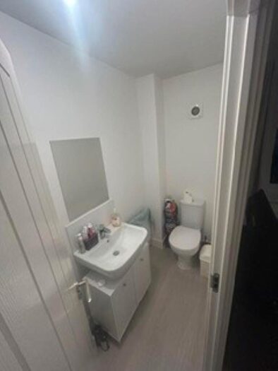 2 Bedroom Semi-Detached House For Sale In Itchen Way, Southampton, SO30