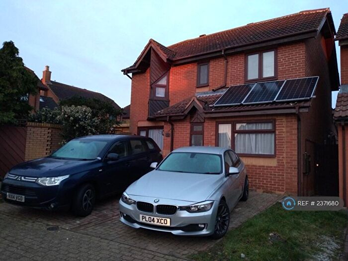 4 Bedroom Detached House To Rent In Cruickshank Grove, Crownhill, Milton Keynes, MK8