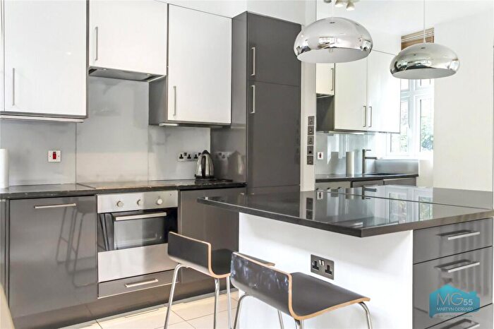 2 Bedroom Apartment To Rent In Ellerton Lodge, East End Road, Finchley, N3