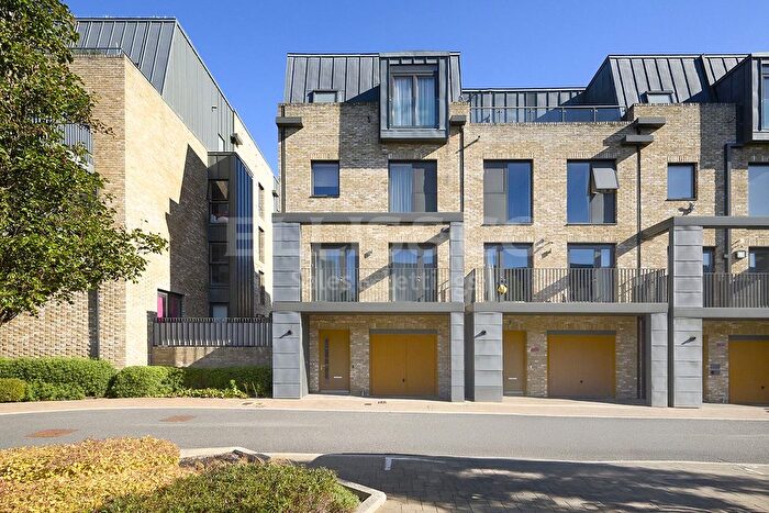 4 Bedroom End Terrace House For Sale In Nicoll Circus, Mill Hill, London, NW7