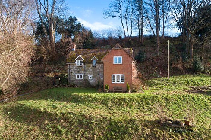 3 Bedroom Detached House For Sale In Ansty Coombe, SP3
