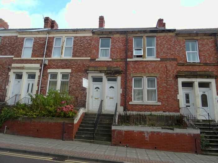 2 Bedroom Flat To Rent In Brinkburn Avenue, Gateshead, NE8