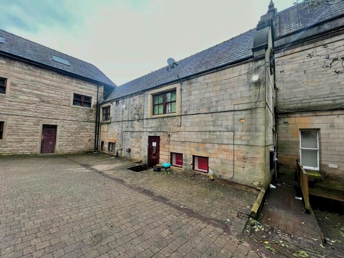 1 Bedroom Flat To Rent In Woodleigh Hall Mews, Rawdon, Leeds, West Yorkshire, Uk, LS19