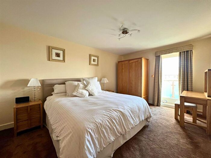 2 Bedroom Flat For Sale In Castle Heights, Marlborough Street, Scarborough, YO12