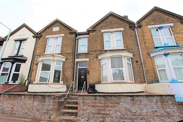 Studio To Rent In Kingswood Road, Gillingham, ME7