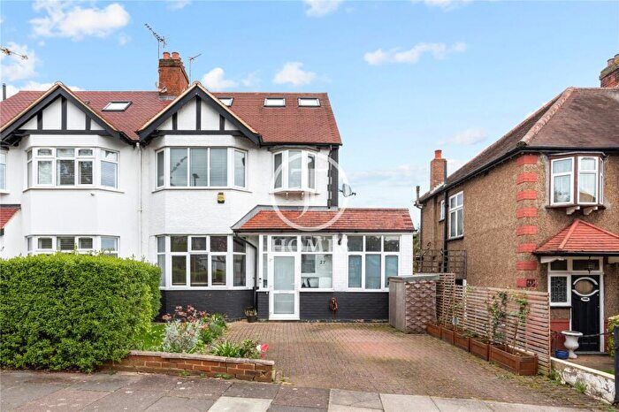 4 Bedroom Semi-Detached House For Sale In Meadow Drive, London, NW4