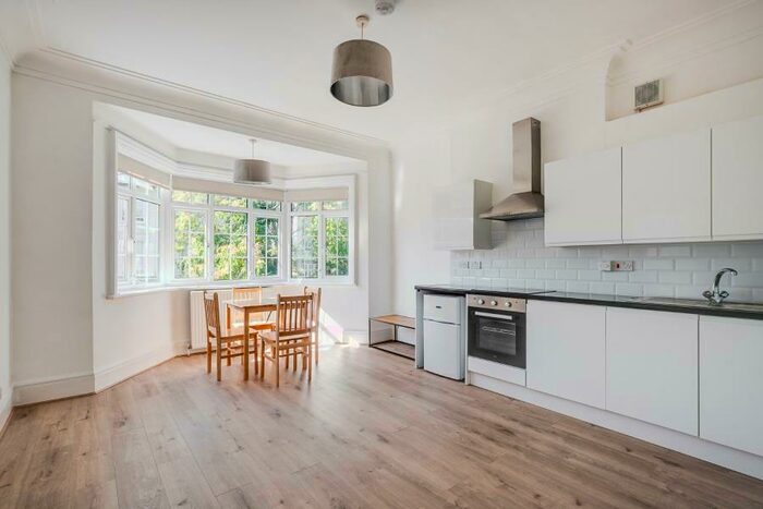 1 Bedroom Flat To Rent In Burgess Hill, London, NW2