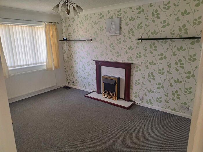 2 Bedroom Detached Bungalow To Rent In Greenholme Close, Kirkby-In-Ashfield, NG17
