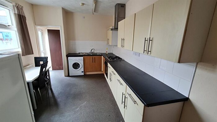 5 Bedroom Property To Rent In Canada Road, Gabalfa, Cardiff, CF14