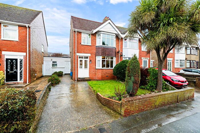 3 Bedroom Semi Detached House For Sale In Joyes Road, Folkestone, CT19