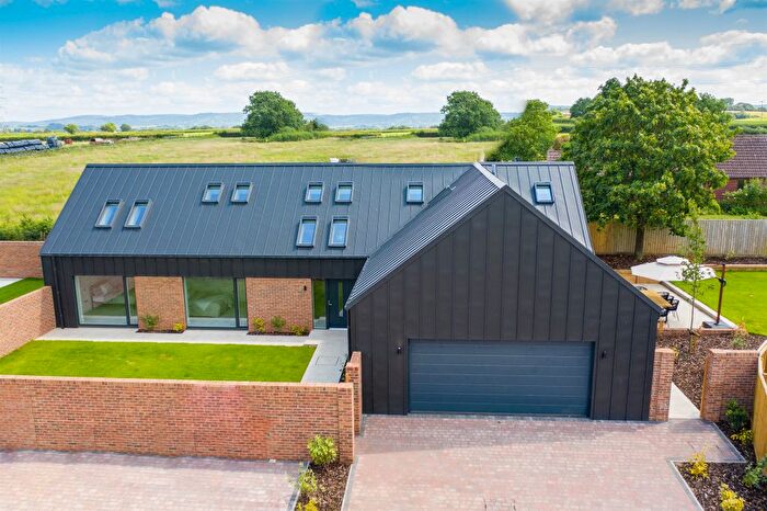 4 Bedroom Detached House For Sale In Oake View, Oake, Taunton, TA4