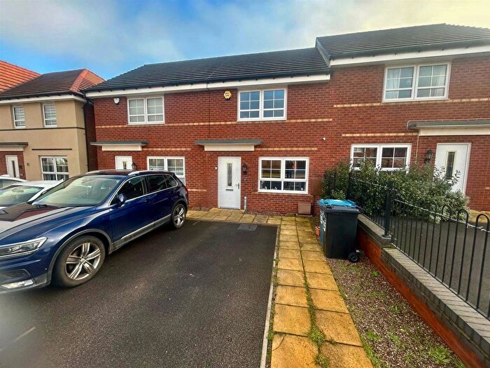 2 Bedroom Town House For Sale In Bingley Avenue, Tamworth, B78