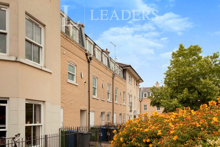 3 Bedroom Terraced House To Rent In St Matthews Gardens, CB1