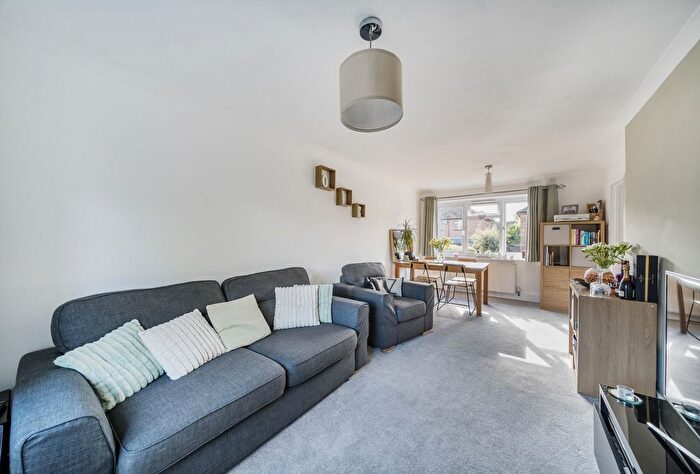3 Bedroom Semi-detached House For Sale In Weller Road, Tunbridge Wells, Kent, TN4