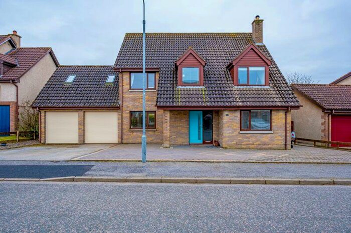 5 Bedroom Detached Villa For Sale In Grant Close, Westhill, AB32