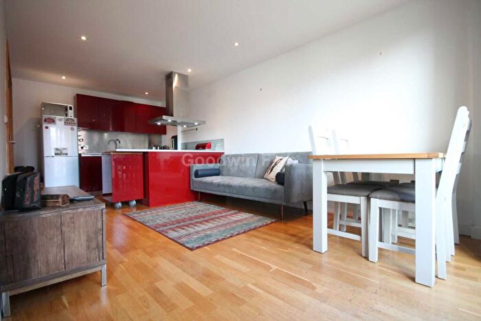 2 Bedroom Apartment To Rent In Vantage Quay, Brewer Street, Piccadilly Basin, M1